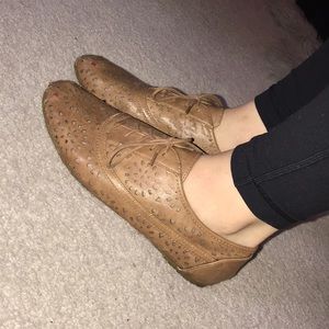 Madden Girl cut out Oxford shoes!